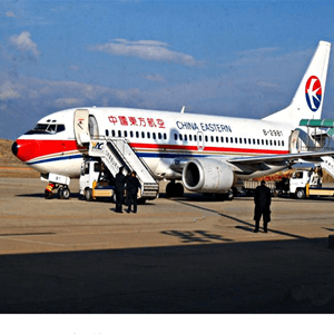 玉树巴塘空运公司航空快运业稳步发展的原因是什么？